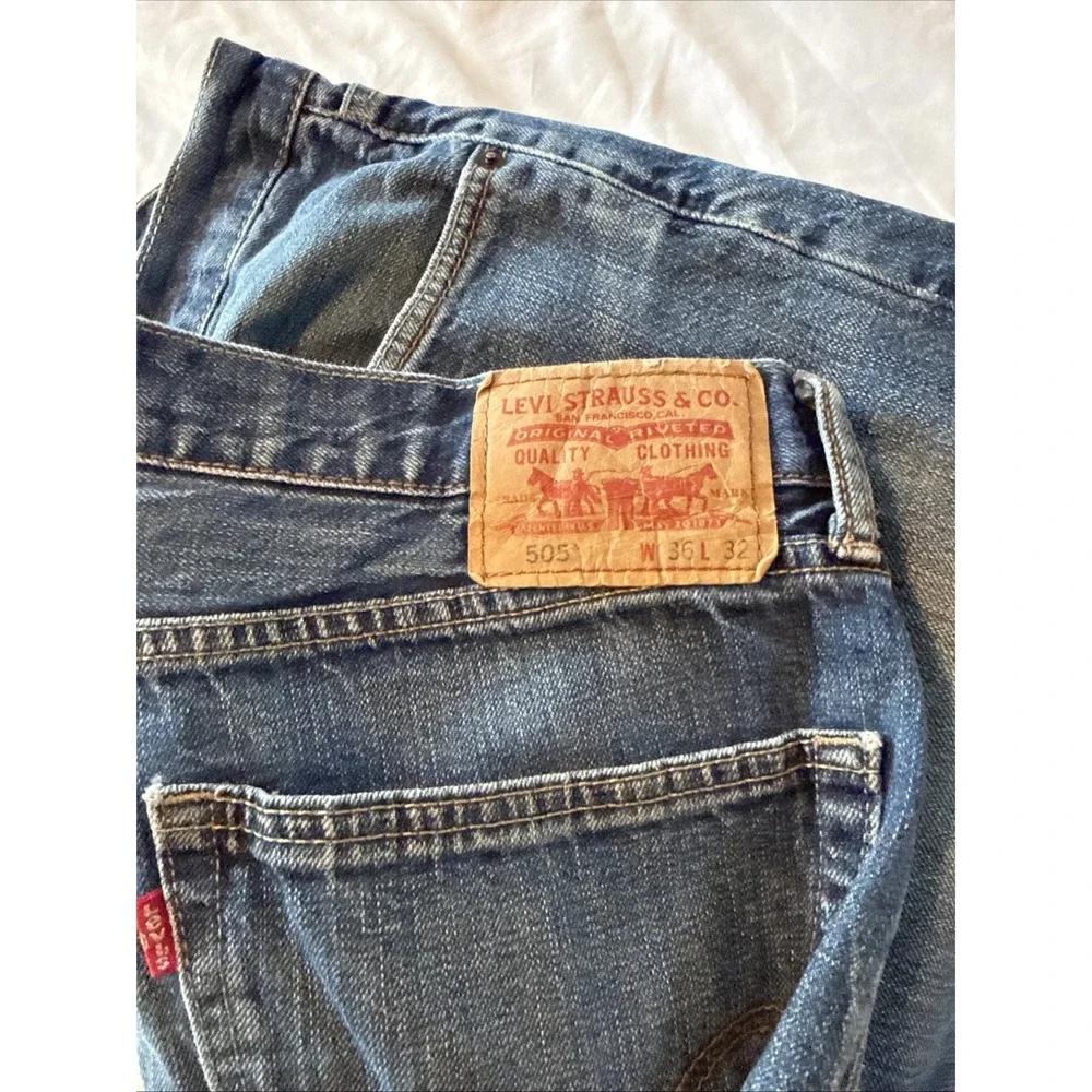Levi's 505 Regular Fit Straight Leg Jeans Men's 36x32 Blue Denim Medium Wash Y2K